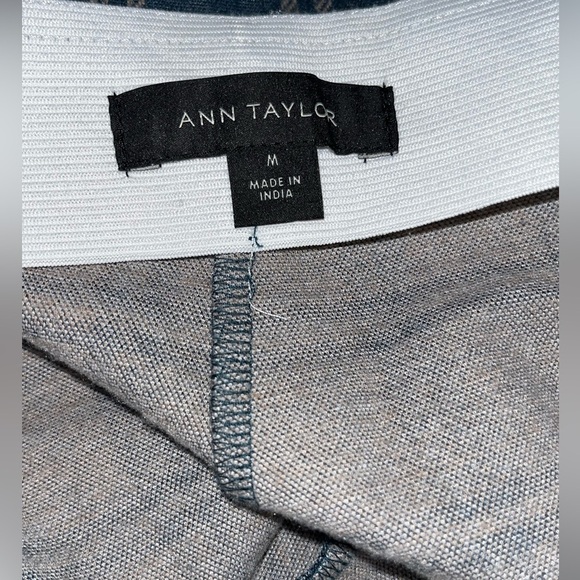 Ann Taylor plaid ankle pull on pants size medium blue tan preppy academia - Picture 3 of 10